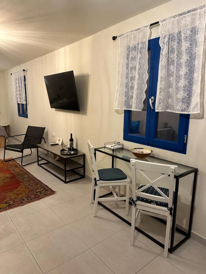 Porphyra Studio Chalki Town Exterior foto